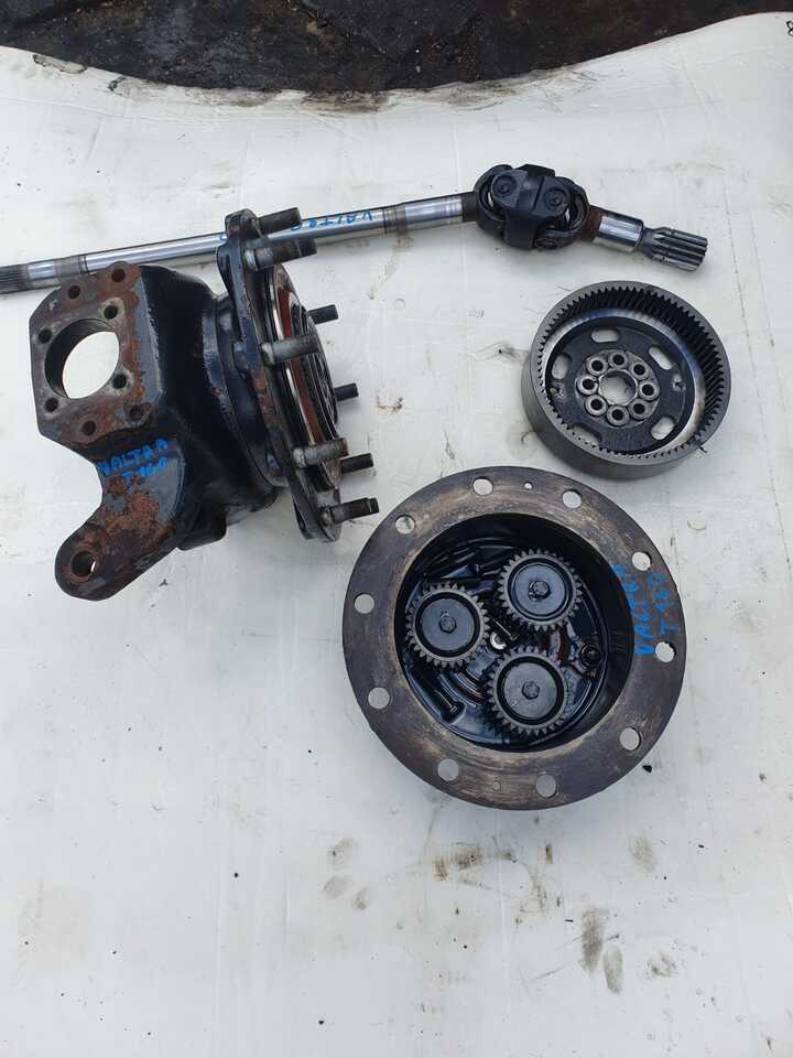 Rukavc točka za Poljoprivredna mašina Valtra T140  - Zwolnica - Zwrotnica - Półoś - Skrzynia - Silnik - Siłowniki - Tylny WOM: slika 7