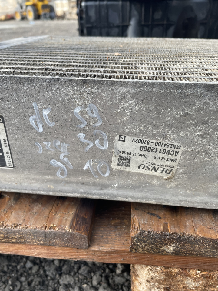 Valtra T144 T154 T174 T194 T214 T234 - chłodnica ACV0118540 - Radijator za Građevinska mašina: slika 3 Valtra T144 T154 T174 T194 T214 T234 - chłodnica ACV0118540 - Radijator za Građevinska mašina: slika 3