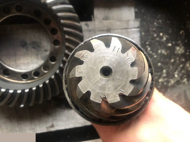 Volvo L 30 L 35 - Atak Koło Talerzowe 10x41 - Diferencijalna brzina za Utovarivač točkaš: slika 1 Volvo L 30 L 35 - Atak Koło Talerzowe 10x41 - Diferencijalna brzina za Utovarivač točkaš: slika 1