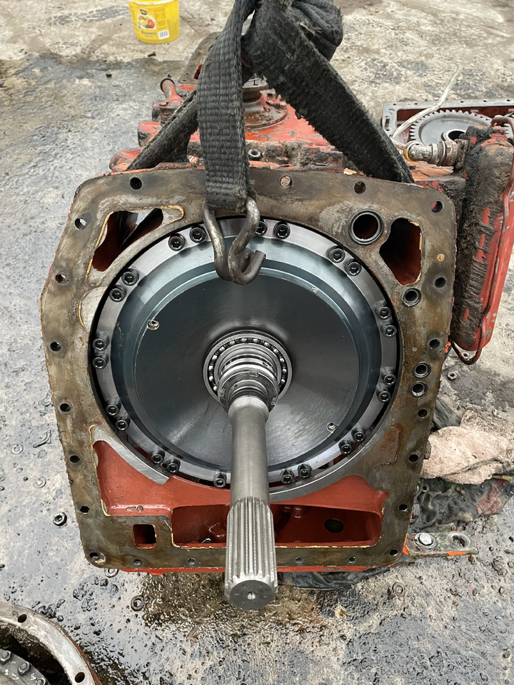 ZF 4PW45H1 Zettelmayer Volvo - skrzynia biegów - flansza 4620332115 - Menjač za Poljoprivredna mašina: slika 1 ZF 4PW45H1 Zettelmayer Volvo - skrzynia biegów - flansza 4620332115 - Menjač za Poljoprivredna mašina: slika 1