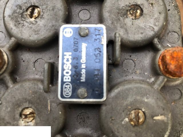 ZawórCztero Obwodowy Bosch 0481062317 - Kočioni ventil za Poljoprivredna mašina: slika 1 ZawórCztero Obwodowy Bosch 0481062317 - Kočioni ventil za Poljoprivredna mašina: slika 1