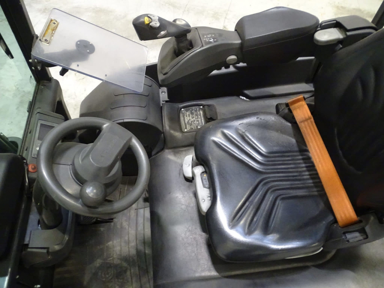 Mitsubishi AG2N1L20Q - Električni viljuškar: slika 4 Mitsubishi AG2N1L20Q - Električni viljuškar: slika 4