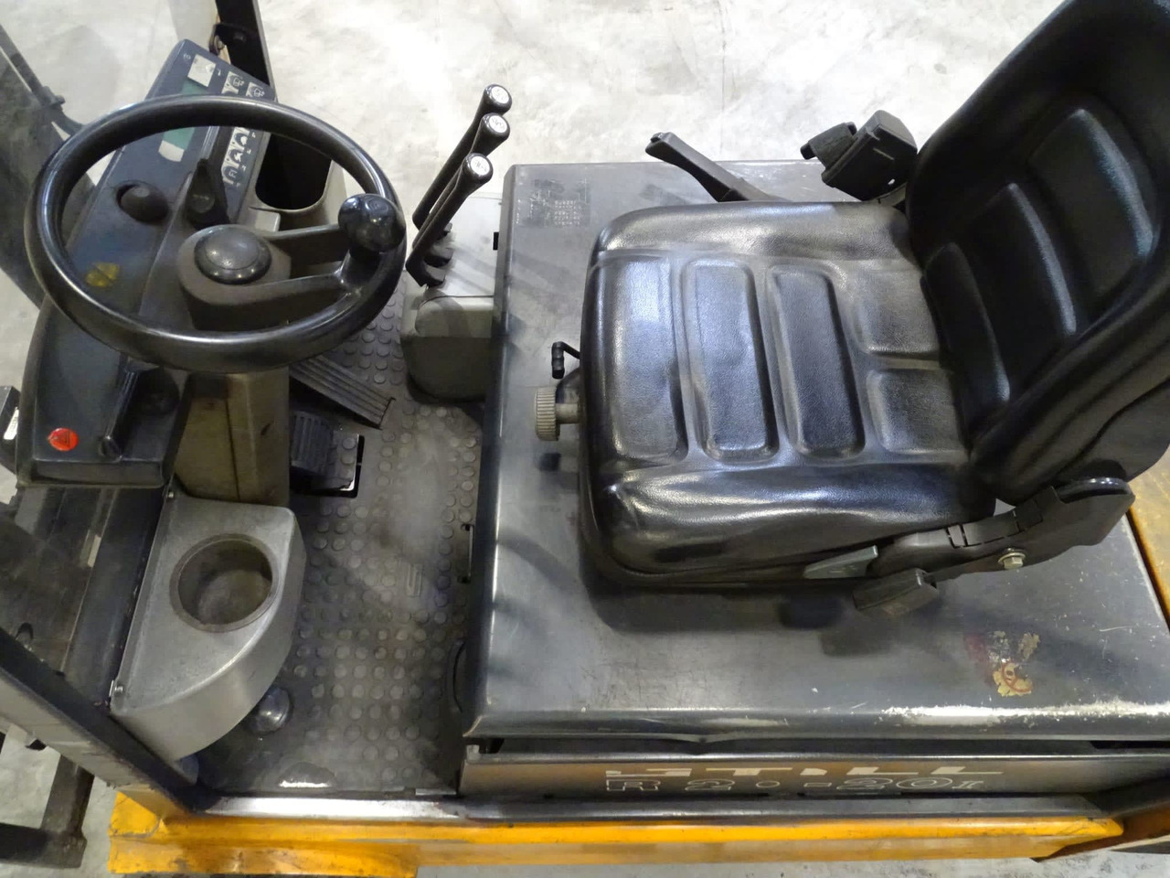 Package: 7521463 R20-20Pi & 7521464 R20-20Pi - Viljuškar: slika 4 Package: 7521463 R20-20Pi & 7521464 R20-20Pi - Viljuškar: slika 4