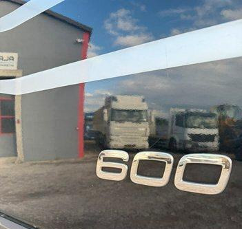 Volvo FH16-600. Euro 5 - Kamion sa tovarnim sandukom: slika 3 Volvo FH16-600. Euro 5 - Kamion sa tovarnim sandukom: slika 3