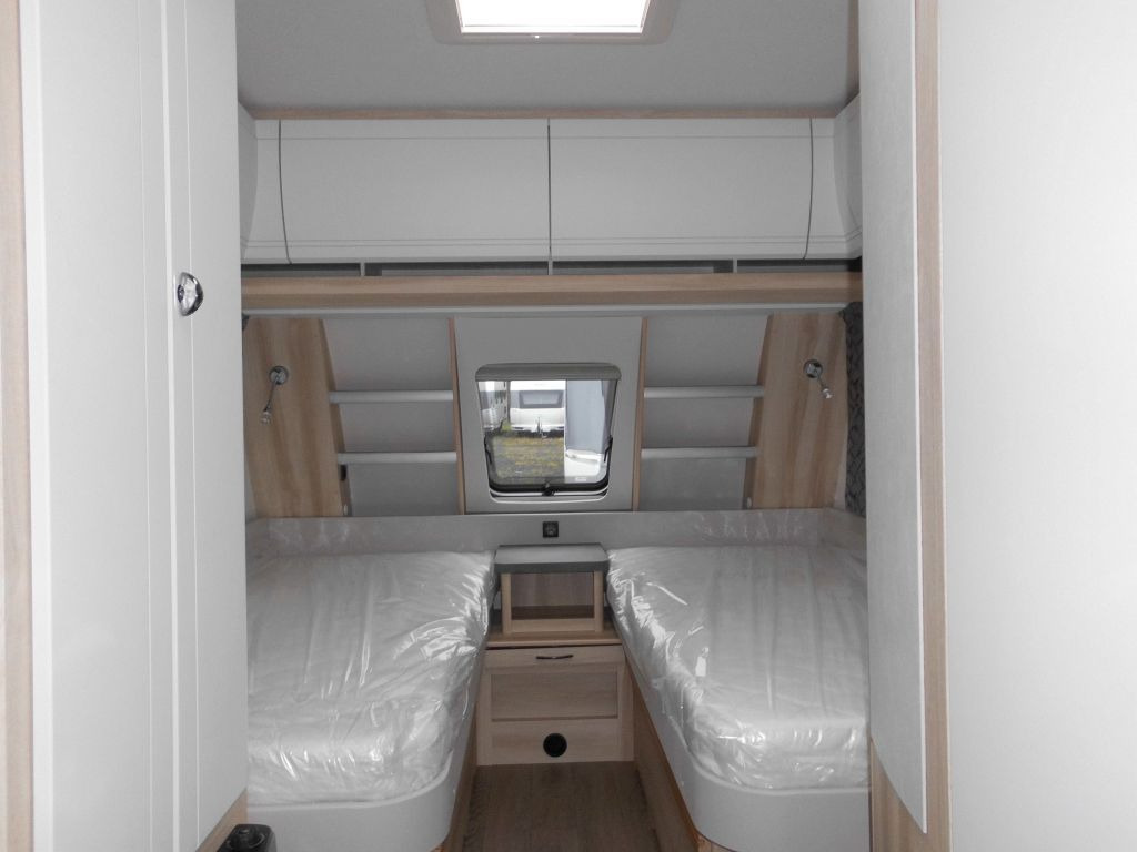 Kamp prikolica novi Hobby De Luxe 515 UHL 2025 2000kg. AUTARK AMBIENTE: slika 22