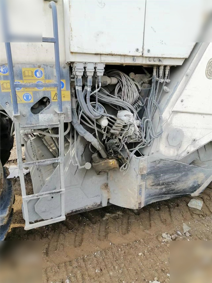 2010 WIRTGEN WR2500S - Stabilizator zemljišta: slika 4 2010 WIRTGEN WR2500S - Stabilizator zemljišta: slika 4