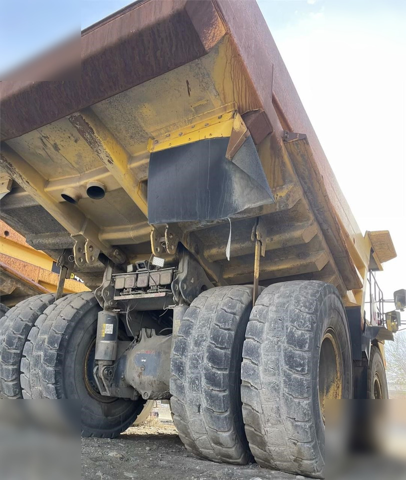 2011 KOMATSU HD465-7 - Kiper sa krutom šasijom/ Kiper za kamen: slika 4 2011 KOMATSU HD465-7 - Kiper sa krutom šasijom/ Kiper za kamen: slika 4