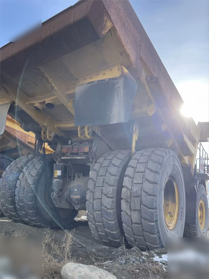2011 KOMATSU HD465-7 - Kiper sa krutom šasijom/ Kiper za kamen: slika 5 2011 KOMATSU HD465-7 - Kiper sa krutom šasijom/ Kiper za kamen: slika 5