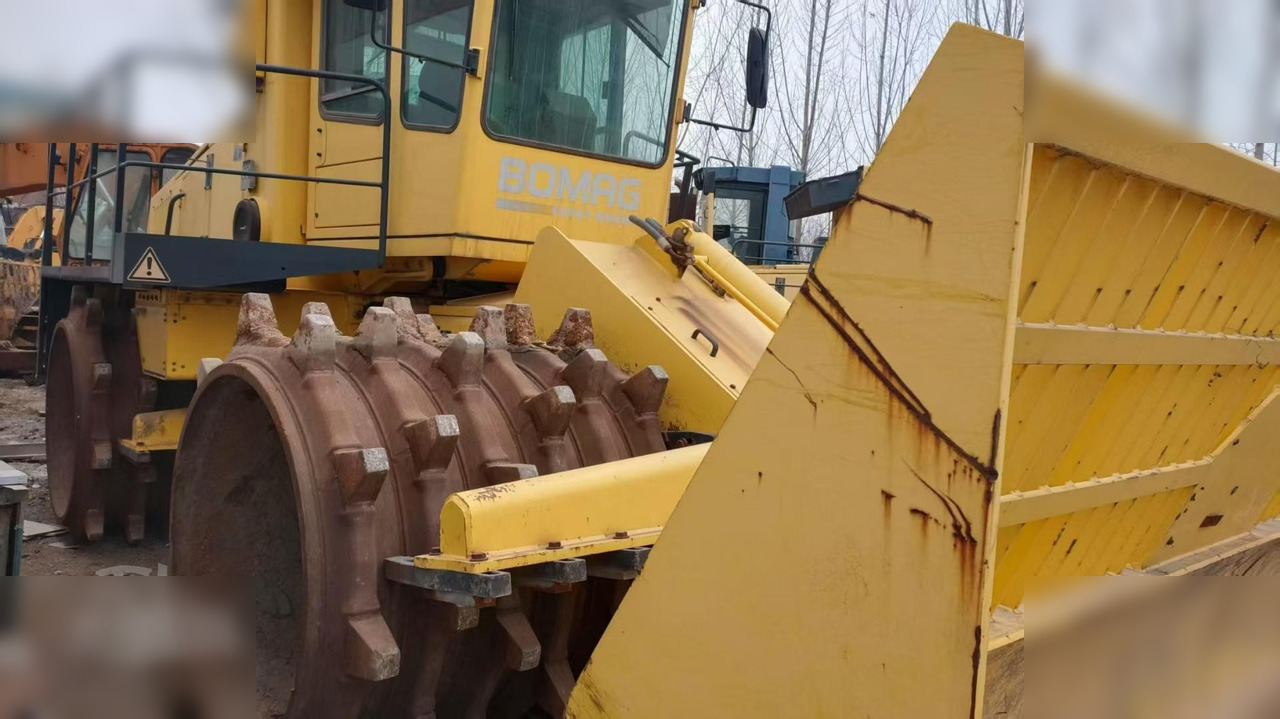 2012 BOMAG BC672RB-2 - Kompaktor: slika 1 2012 BOMAG BC672RB-2 - Kompaktor: slika 1