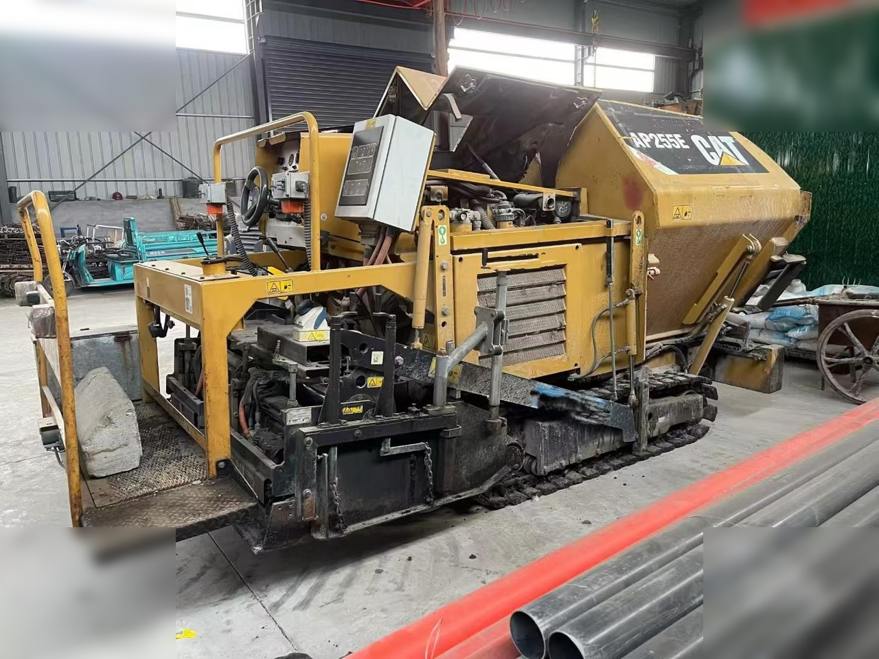 2013 CATERPILLAR AP-255E - Asfaltni finišer: slika 2 2013 CATERPILLAR AP-255E - Asfaltni finišer: slika 2