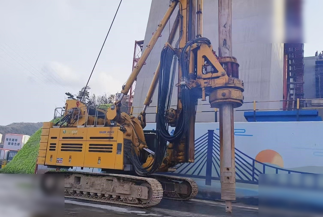 2021 BAUER BG42 - Veliki kamon za bušenje: slika 1 2021 BAUER BG42 - Veliki kamon za bušenje: slika 1