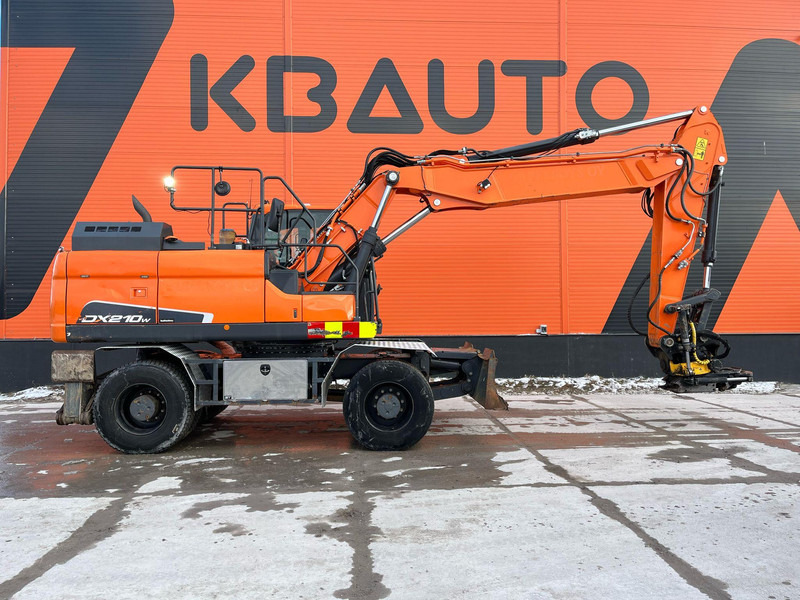 Doosan DX 210 W-5 ROTOTILT / AC / CENTRAL LUBRICATION / WEBASTO - Bager točkaš: slika 4 Doosan DX 210 W-5 ROTOTILT / AC / CENTRAL LUBRICATION / WEBASTO - Bager točkaš: slika 4