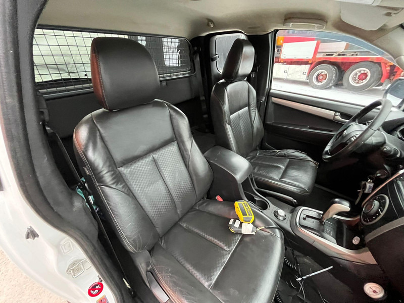 Isuzu D-max 4x4 SNOW PLOW & SPREADER Isuzu D-max 4x4 SNOW PLOW & SPREADER: slika 20
