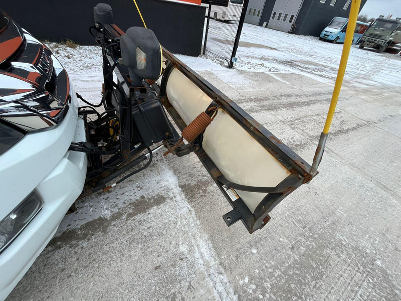 Isuzu D-max 4x4 SNOW PLOW & SPREADER Isuzu D-max 4x4 SNOW PLOW & SPREADER: slika 10