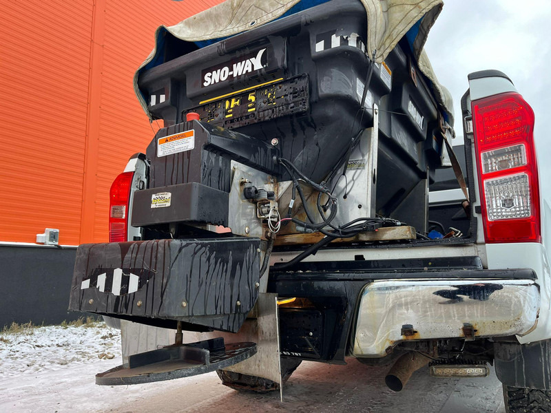 Isuzu D-max 4x4 SNOW PLOW & SPREADER Isuzu D-max 4x4 SNOW PLOW & SPREADER: slika 13