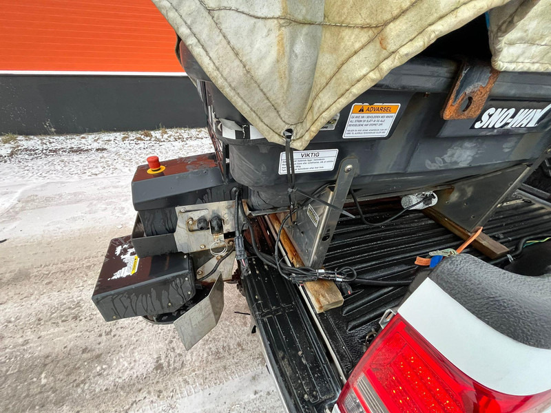 Isuzu D-max 4x4 SNOW PLOW & SPREADER Isuzu D-max 4x4 SNOW PLOW & SPREADER: slika 15