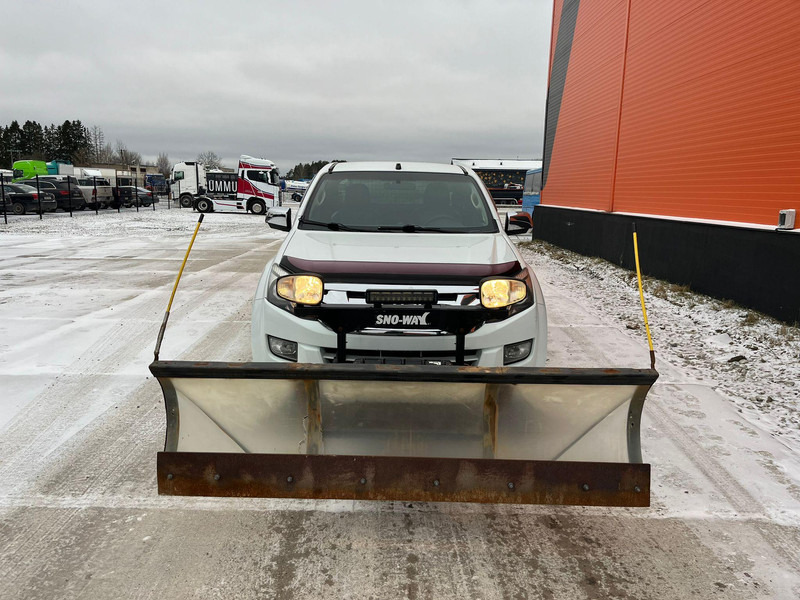Isuzu D-max 4x4 SNOW PLOW & SPREADER - Pikap: slika 3 Isuzu D-max 4x4 SNOW PLOW & SPREADER - Pikap: slika 3