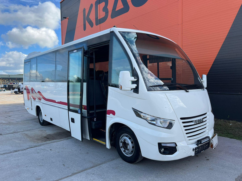 Iveco Daily Rapido 4x2 AC / WEBASTO / 30 SEATS - Minibus, Putnički kombi: slika 1 Iveco Daily Rapido 4x2 AC / WEBASTO / 30 SEATS - Minibus, Putnički kombi: slika 1