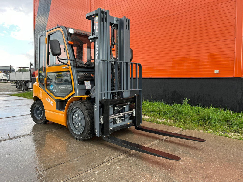 Jac CPCD 35 J NEW ! / RATED CAPACITY 3500 kg / LIFTING HEIGHT 4800 mm - Dizel viljuškar: slika 4 Jac CPCD 35 J NEW ! / RATED CAPACITY 3500 kg / LIFTING HEIGHT 4800 mm - Dizel viljuškar: slika 4