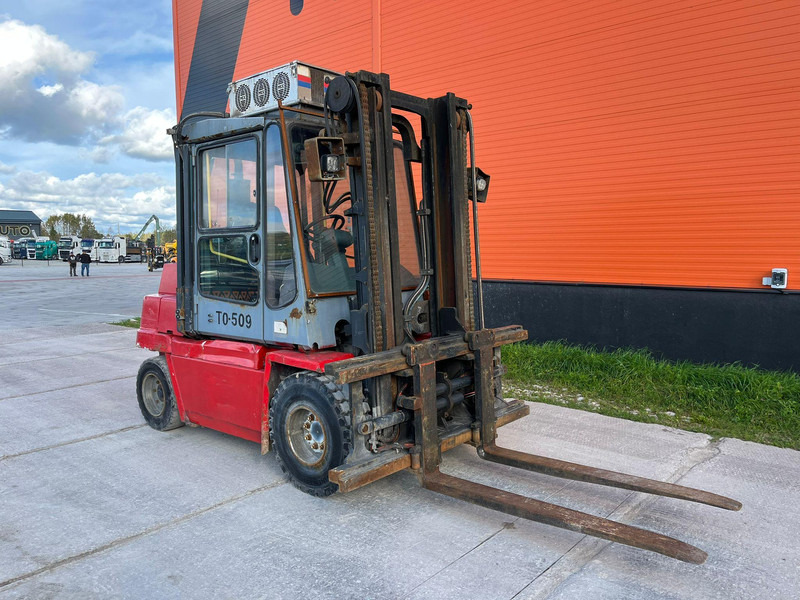 Kalmar DCD 50-6H Rated capacity: 5000 kg / Lifting height: 4000 mm - Dizel viljuškar: slika 4 Kalmar DCD 50-6H Rated capacity: 5000 kg / Lifting height: 4000 mm - Dizel viljuškar: slika 4