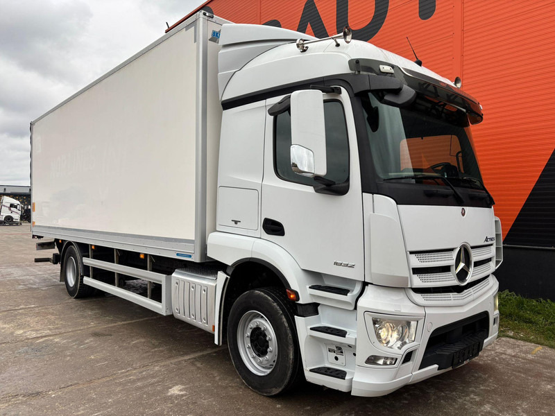 Mercedes-Benz Actros 1832 4x2 BOX L=7782 mm - Kamion sa zatvorenim sandukom: slika 3 Mercedes-Benz Actros 1832 4x2 BOX L=7782 mm - Kamion sa zatvorenim sandukom: slika 3