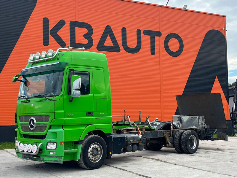 Mercedes-Benz Actros 1832 4x2 V6 ENGINE / CHASSIS L=7100 mm - Kamion sa golom šasijom i zatvorenom kabinom: slika 1 Mercedes-Benz Actros 1832 4x2 V6 ENGINE / CHASSIS L=7100 mm - Kamion sa golom šasijom i zatvorenom kabinom: slika 1