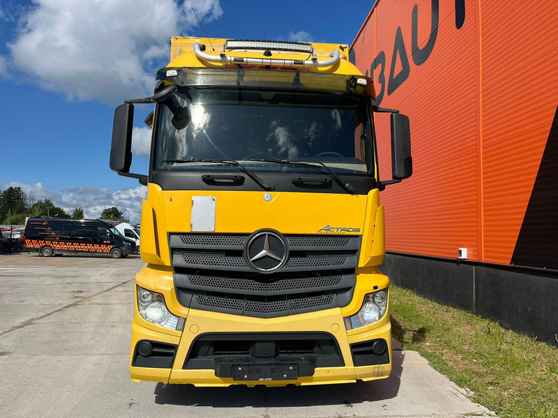 Mercedes-Benz Actros 2545 6x2*4 BOX L=7400mm - Kamion sa zatvorenim sandukom: slika 2 Mercedes-Benz Actros 2545 6x2*4 BOX L=7400mm - Kamion sa zatvorenim sandukom: slika 2