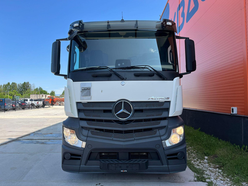 Mercedes-Benz Actros 2545 6x2 BOX L=7526 mm - Kamion sa zatvorenim sandukom: slika 2 Mercedes-Benz Actros 2545 6x2 BOX L=7526 mm - Kamion sa zatvorenim sandukom: slika 2