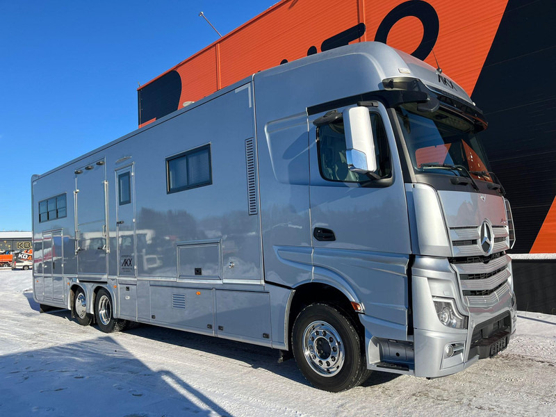 Mercedes-Benz Actros 2551 STX 6x2*4 - Kamioni za prevoz konja: slika 2 Mercedes-Benz Actros 2551 STX 6x2*4 - Kamioni za prevoz konja: slika 2