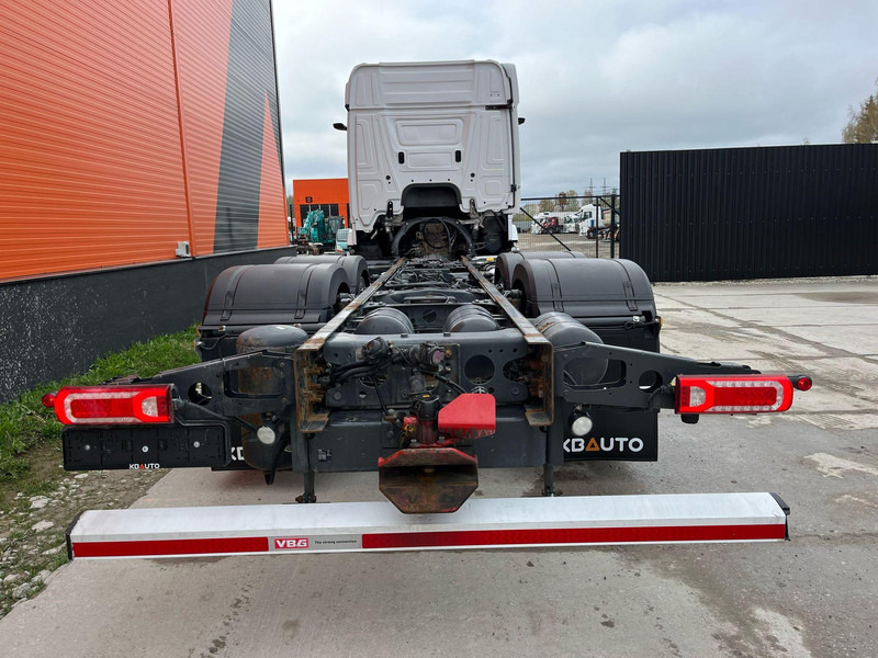 Kamion sa golom šasijom i zatvorenom kabinom Mercedes-Benz Actros 2553 6x2*4 PTO / CHASSIS L=7128 mm: slika 7