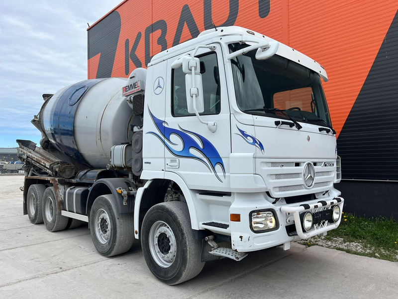 Mercedes-Benz Actros 3241 8x4 MSM 9M 10m3 / FULL STEEL / HUB REDUCTION / CHUTE - Mikser za beton: slika 4 Mercedes-Benz Actros 3241 8x4 MSM 9M 10m3 / FULL STEEL / HUB REDUCTION / CHUTE - Mikser za beton: slika 4