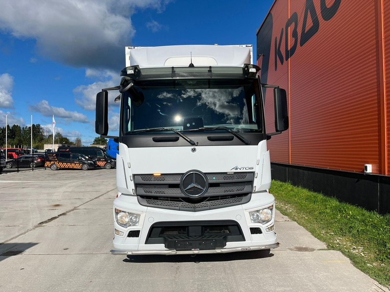 Mercedes-Benz Antos 2540L 6x2*4 THERMOKING UT SPECTRUM / BOX L=9522 mm - Hladnjača: slika 2 Mercedes-Benz Antos 2540L 6x2*4 THERMOKING UT SPECTRUM / BOX L=9522 mm - Hladnjača: slika 2