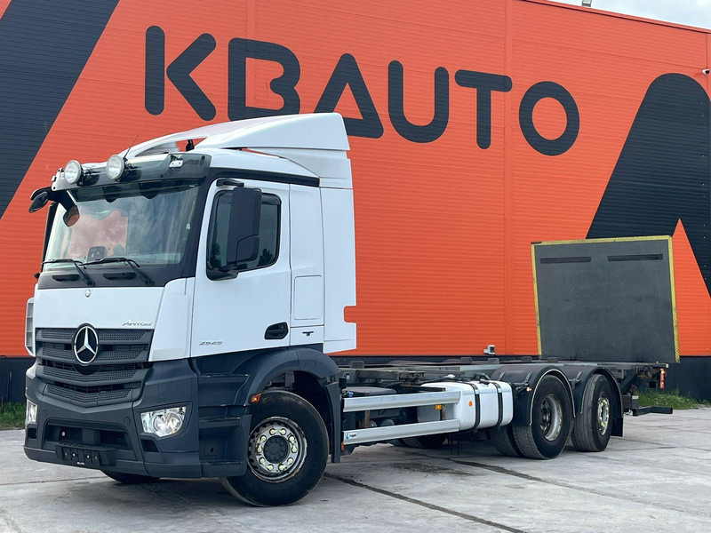 Mercedes-Benz Antos 2545 6x2*4 RETARDER / CHASSIS L=7826 mm - Kamion sa golom šasijom i zatvorenom kabinom: slika 1 Mercedes-Benz Antos 2545 6x2*4 RETARDER / CHASSIS L=7826 mm - Kamion sa golom šasijom i zatvorenom kabinom: slika 1
