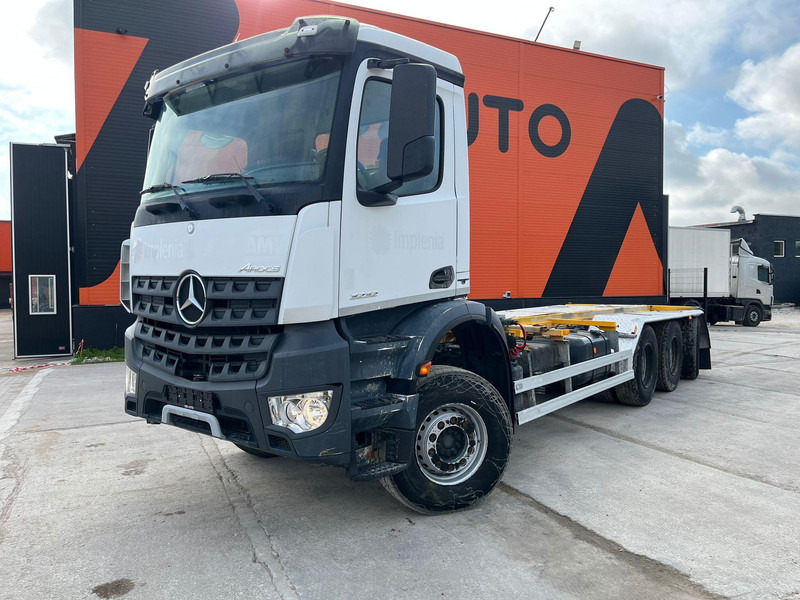 Mercedes-Benz Arocs 3232 8x4*4 ONLY 11775 KM !!! / CHASSIS L=7700 mm - Kamion sa golom šasijom i zatvorenom kabinom: slika 2 Mercedes-Benz Arocs 3232 8x4*4 ONLY 11775 KM !!! / CHASSIS L=7700 mm - Kamion sa golom šasijom i zatvorenom kabinom: slika 2