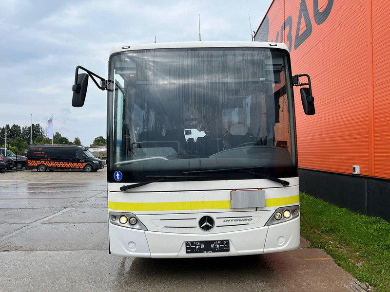 Mercedes-Benz INTOURO 4x2 49 SEATS / AC / AUXILIARY HEATER - Prigradski autobus: slika 2 Mercedes-Benz INTOURO 4x2 49 SEATS / AC / AUXILIARY HEATER - Prigradski autobus: slika 2