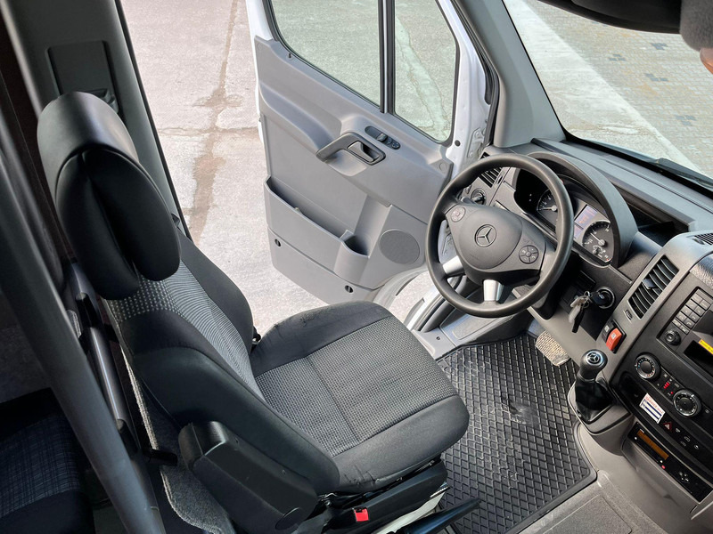 Minibus, Putnički kombi Mercedes-Benz Sprinter 516 CDI 22 + 1 SEATS: slika 9