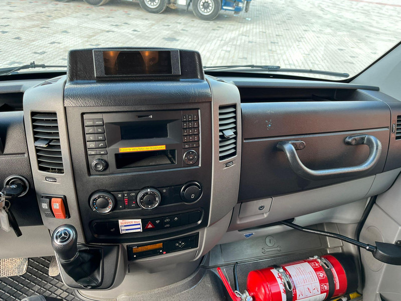 Minibus, Putnički kombi Mercedes-Benz Sprinter 516 CDI 22 + 1 SEATS: slika 12