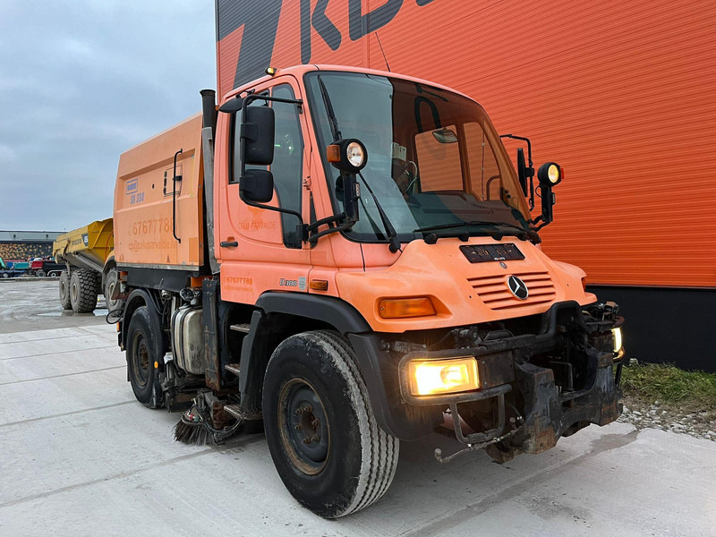 Mercedes-Benz UNIMOG U 300 4x4 TRILETY SK / 6918 hours - Autočistilica: slika 4 Mercedes-Benz UNIMOG U 300 4x4 TRILETY SK / 6918 hours - Autočistilica: slika 4