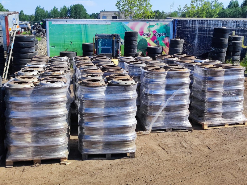 Rims for truck / Veoauto plekkveljed - Guma za Kamion: slika 1 Rims for truck / Veoauto plekkveljed - Guma za Kamion: slika 1
