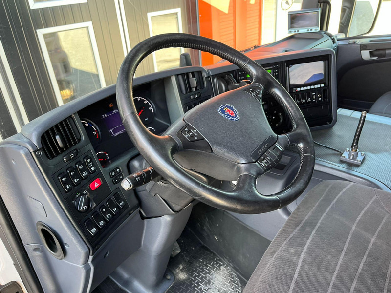 Kamion sa zatvorenim sandukom Scania P 360 6x2*4 BOX L=9685 mm: slika 15