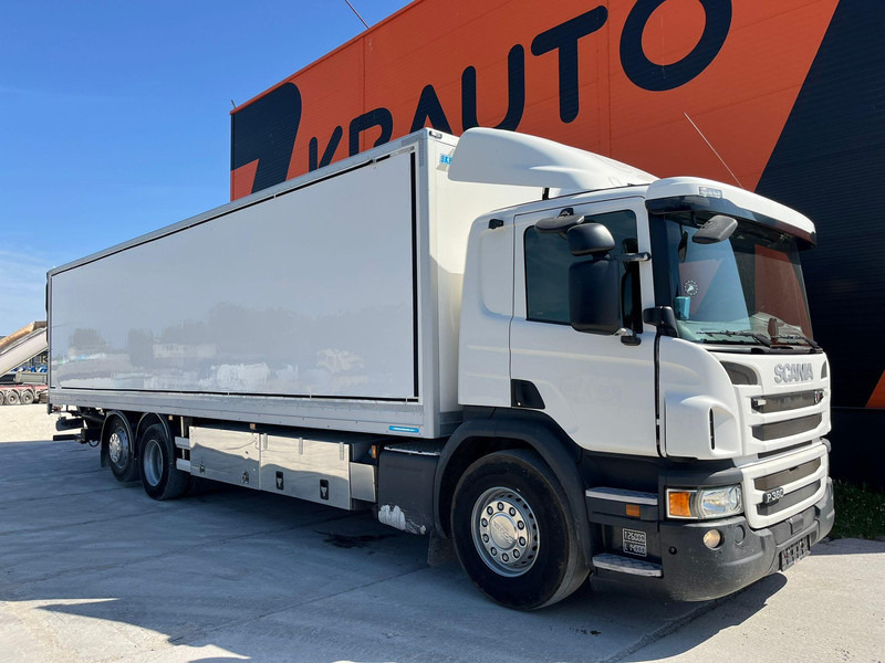 Scania P 360 6x2*4 BOX L=9685 mm - Kamion sa zatvorenim sandukom: slika 4 Scania P 360 6x2*4 BOX L=9685 mm - Kamion sa zatvorenim sandukom: slika 4