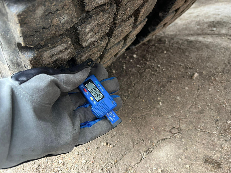 Kamion sa tovarnim sandukom, Kamion sa dizalicom Scania R 560 6x2 HMF2220 K4 / RETARDER: slika 20 Kamion sa tovarnim sandukom, Kamion sa dizalicom Scania R 560 6x2 HMF2220 K4 / RETARDER: slika 20