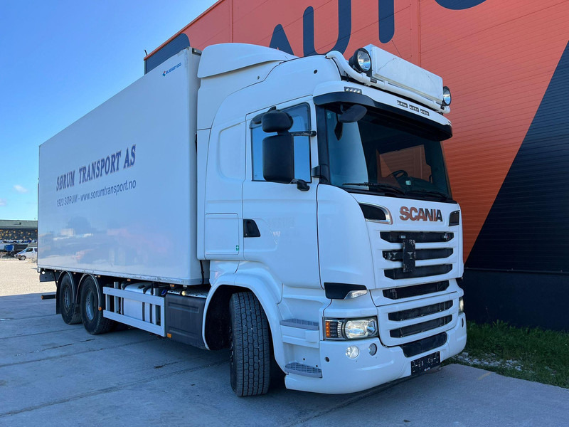 Scania R520 6x2 ADR AT / RETARDER / BOX L=6937 mm - Kamion sa zatvorenim sandukom: slika 3 Scania R520 6x2 ADR AT / RETARDER / BOX L=6937 mm - Kamion sa zatvorenim sandukom: slika 3