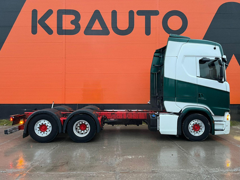 Scania S 540 6x2 9 TON FRONT AXLE / RETARDER / CHASSIS L=5736 mm - Kamion sa golom šasijom i zatvorenom kabinom: slika 4 Scania S 540 6x2 9 TON FRONT AXLE / RETARDER / CHASSIS L=5736 mm - Kamion sa golom šasijom i zatvorenom kabinom: slika 4