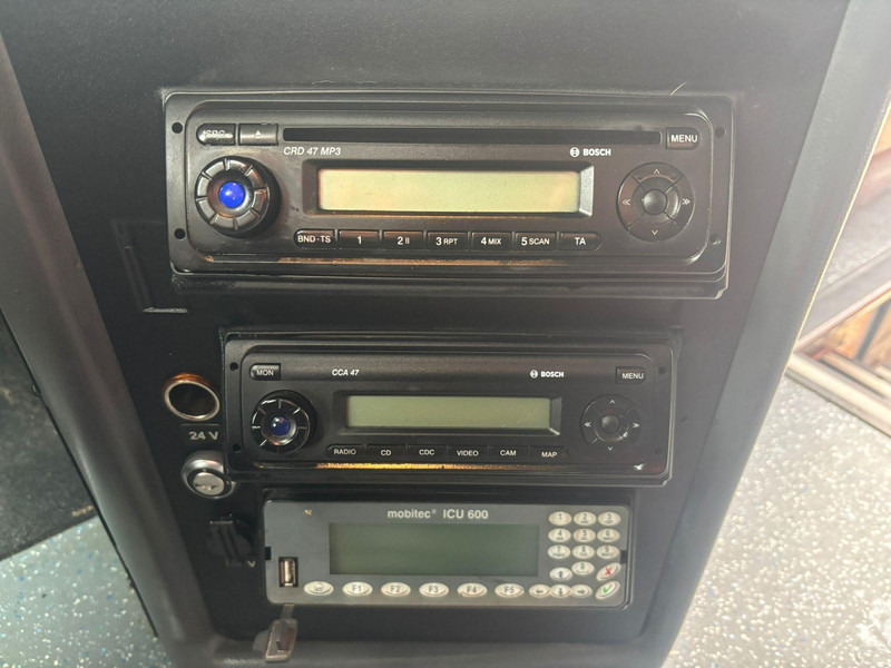 Setra S 417 UL 6x2*4 57 SEATS / AC / AUXILIARY HEATER / WHEELCHAIR LIFT Setra S 417 UL 6x2*4 57 SEATS / AC / AUXILIARY HEATER / WHEELCHAIR LIFT: slika 13