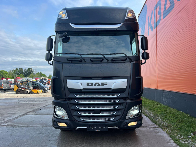 DAF XF 530 6x2 BIG SPACE / ADR / RETARDER / HYDRAULICS / DOUBLE BOGIE - Tegljač: slika 2 DAF XF 530 6x2 BIG SPACE / ADR / RETARDER / HYDRAULICS / DOUBLE BOGIE - Tegljač: slika 2