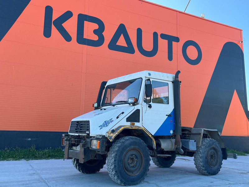 Mercedes-Benz Unimog U130 4x4 - Tegljač: slika 1 Mercedes-Benz Unimog U130 4x4 - Tegljač: slika 1