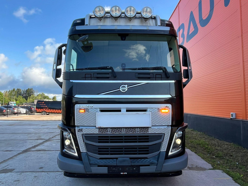 Volvo FH 750 6x4 GCW 90 ton / DOLLY / RETARDER - Tegljač: slika 2 Volvo FH 750 6x4 GCW 90 ton / DOLLY / RETARDER - Tegljač: slika 2