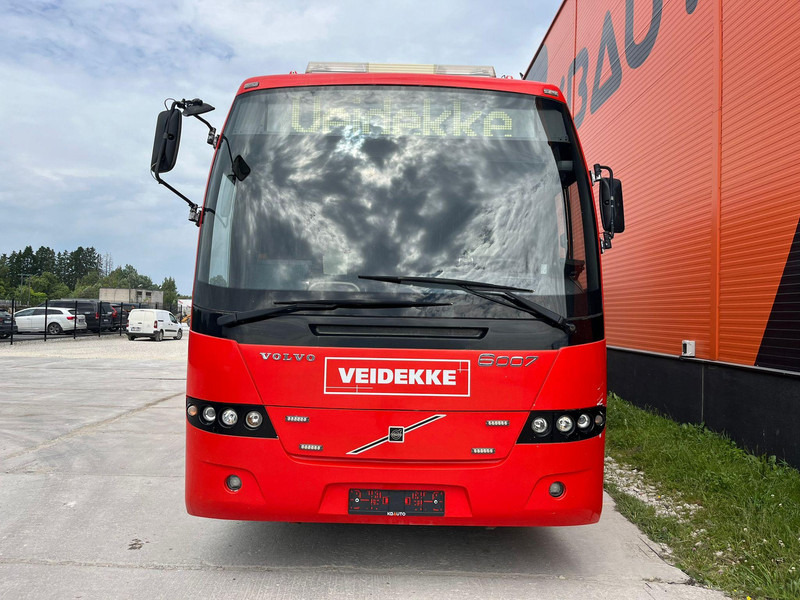 Volvo B12M 4x2 14 SEATS / AC / AUXILIARY HEATING / WC / KITCHEN - Prigradski autobus: slika 2 Volvo B12M 4x2 14 SEATS / AC / AUXILIARY HEATING / WC / KITCHEN - Prigradski autobus: slika 2