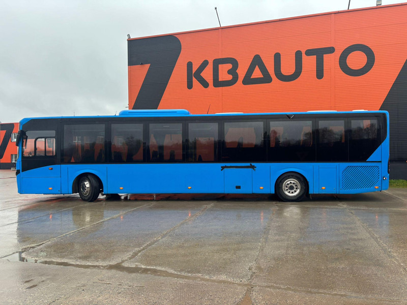 Volvo B8RLE 8900 4x2 45 SEATS / AC / AUXILIARY HEATER - Prigradski autobus: slika 4 Volvo B8RLE 8900 4x2 45 SEATS / AC / AUXILIARY HEATER - Prigradski autobus: slika 4